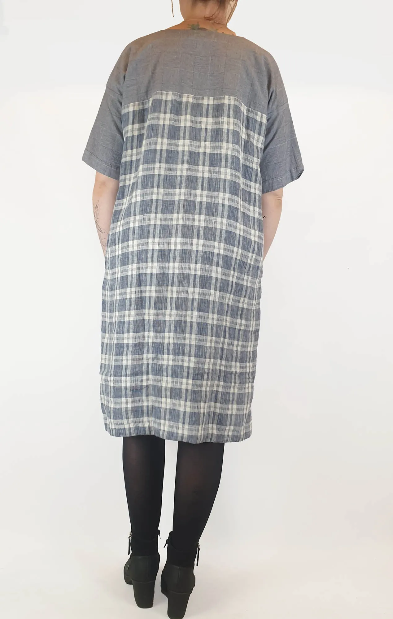 Alpha 60 blue dual textured print dress size M (best fits size 12)