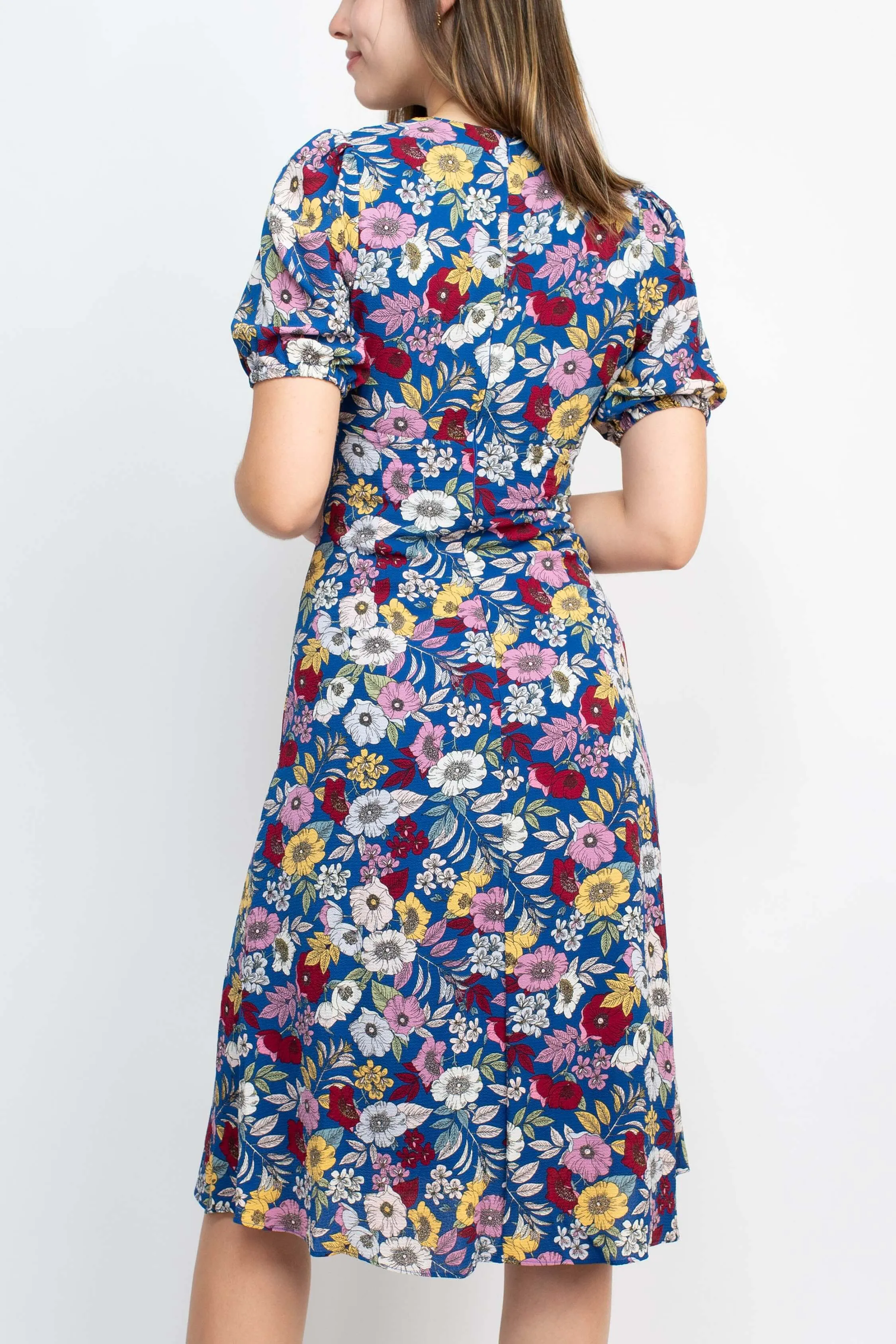 BCBG Generation V-Neck Short Sleeve Slit Front Floral Print Zipper Back Crepe Dress