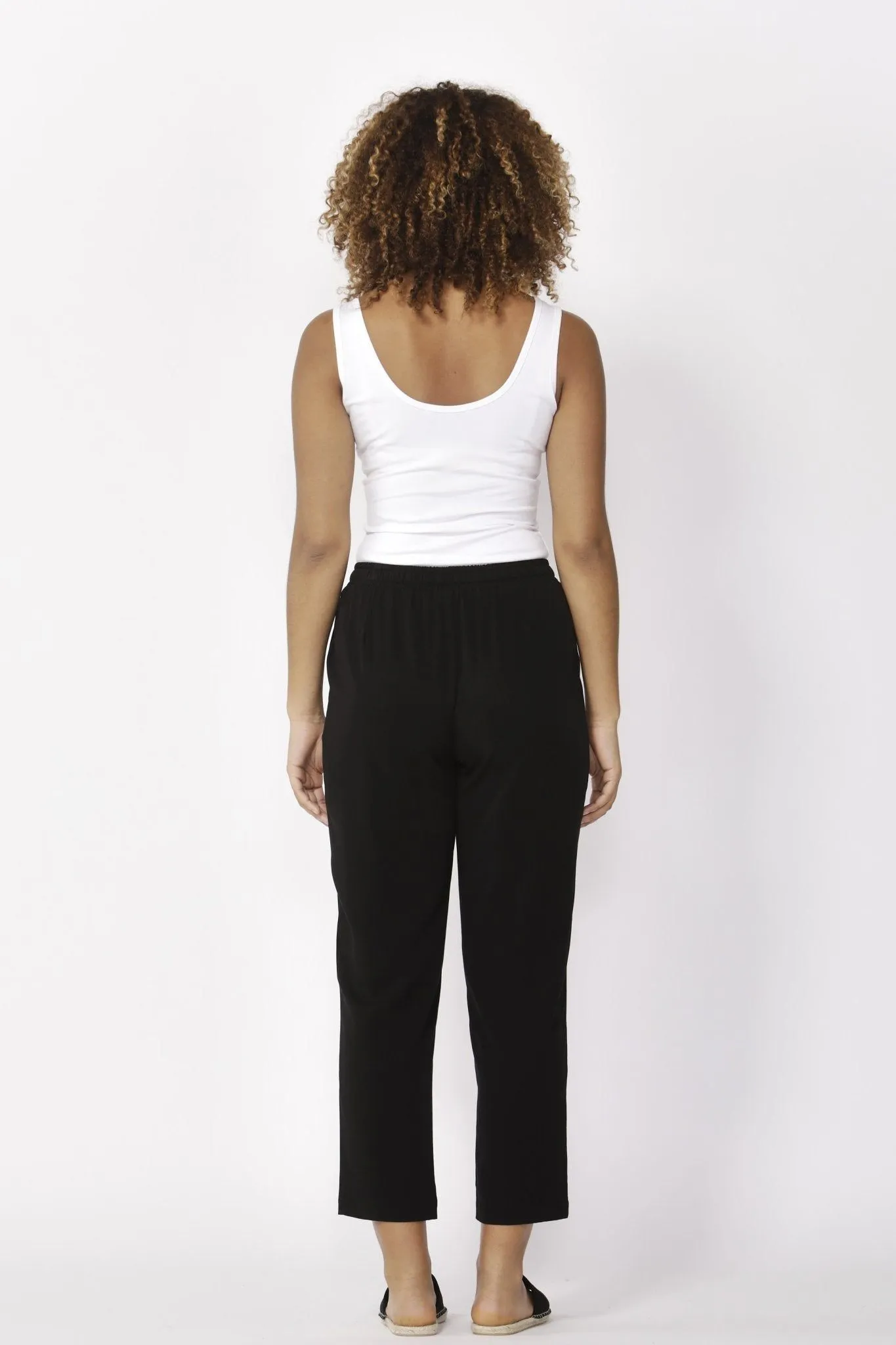 Betty Basics Jackson Crop Pant in Black