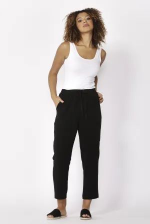 Betty Basics Jackson Crop Pant in Black