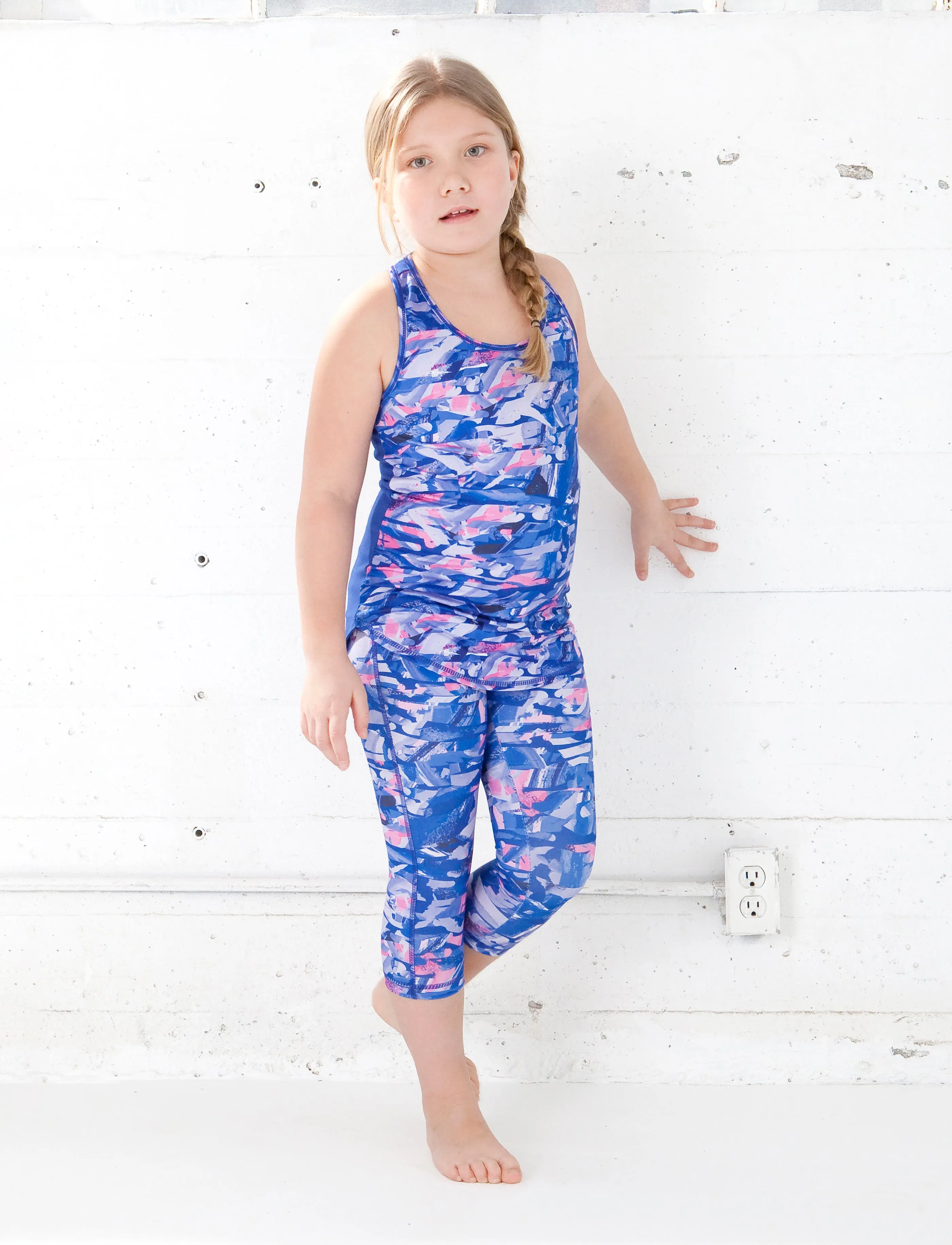 GIRLS 2-6 TEXTURED CAMO CAPRI LEGGING