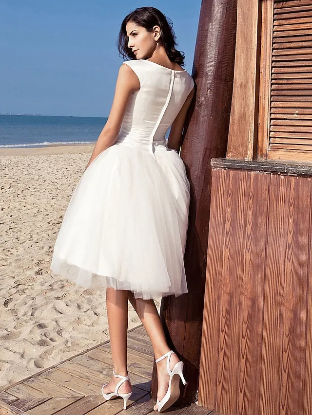 Luolandi Beach Little White Dresses Wedding Dresses Knee Length A-Line Cap Sleeve Bateau Neck Satin