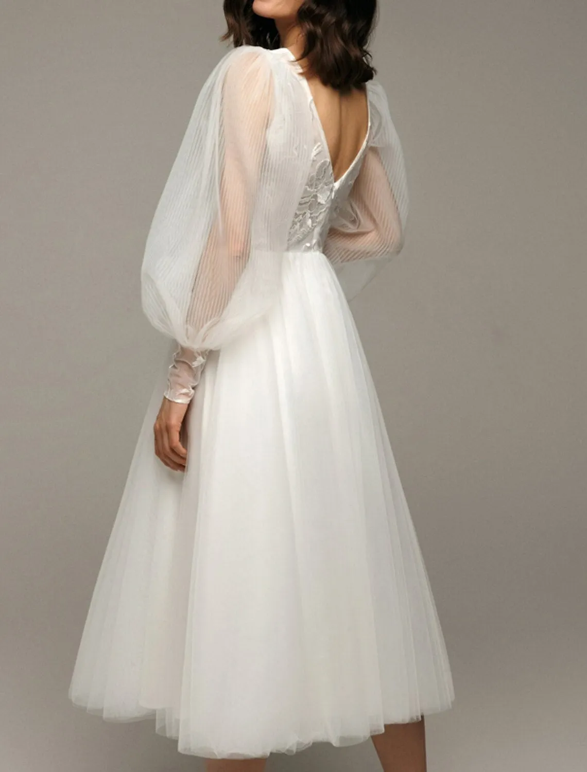 Luolandi Hall Vintage 1940s / 1950s Little White Dresses Wedding Dresses A-Line V Neck Long Sleeve Tea Length Satin Bridal Gowns With Appliques