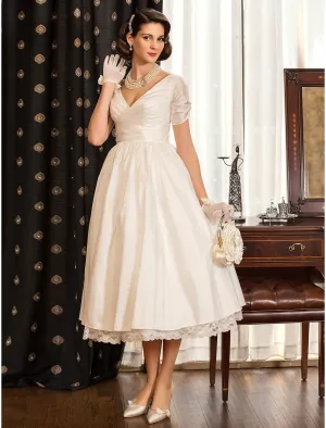 Luolandi Reception Vintage 1940s / 1950s Little White Dresses Wedding Dresses A-Line V Neck Short Sleeve Tea Length Satin Bridal Gowns With Lace Criss