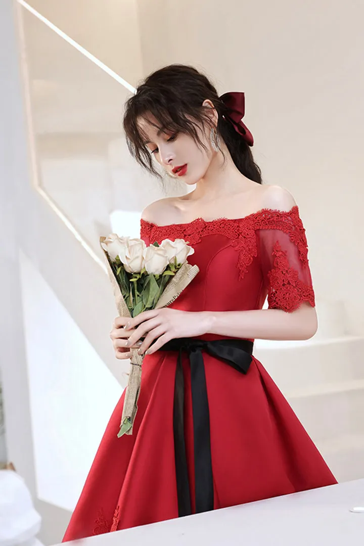 Luolandi Red Satin Lace Short Prom Dresses A-Line Evening Party Dresses Cocktail Dresses