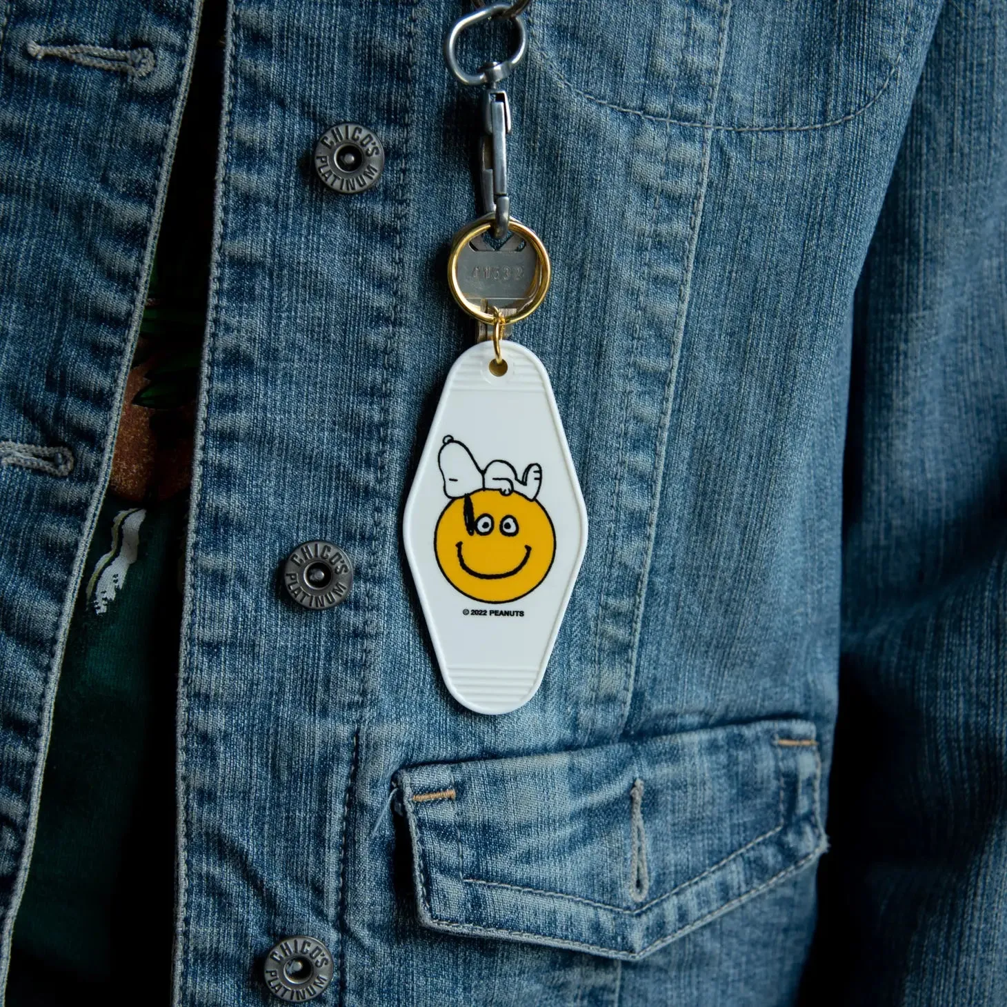Peanuts - Snoopy Smiley Key Tag